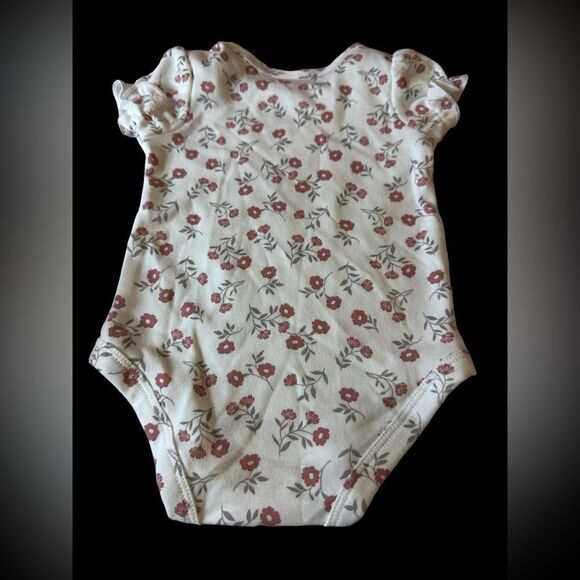 Nicole Miller Set of 3 Onesies (3-6 Months) - Picture 3 of 7